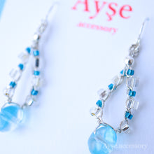 画像をギャラリービューアに読み込む, 糸編みチェコビーズピアス(sblu)