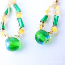 画像をギャラリービューアに読み込む, 糸編みチェコビーズピアス(grn×yel)