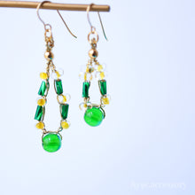 画像をギャラリービューアに読み込む, 糸編みチェコビーズピアス(grn×yel)