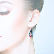 画像をギャラリービューアに読み込む, 糸編みチェコビーズピアス(blu×ppl)