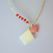 画像をギャラリービューアに読み込む, ホワイトオパールショートネックレス