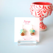 画像をギャラリービューアに読み込む, 極細糸で編んだつぶつぶピアス(ライトブラウンムーンストーン)