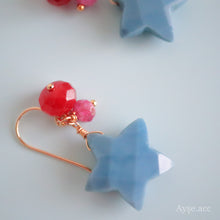 画像をギャラリービューアに読み込む, カラフルスターピアス(ブルーオパール)