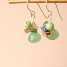 画像をギャラリービューアに読み込む, 極細糸で編んだつぶつぶピアス(グリーンストロベリークォーツ)