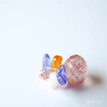 画像をギャラリービューアに読み込む, 極細糸で編んだつぶつぶピアス(ストロベリークォーツ)