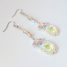 画像をギャラリービューアに読み込む, ウランビーズロングピアス