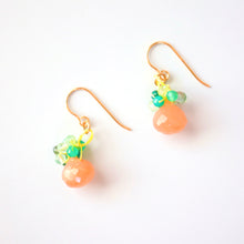 画像をギャラリービューアに読み込む, 極細糸で編んだつぶつぶピアス(ピーチムーンストーン)