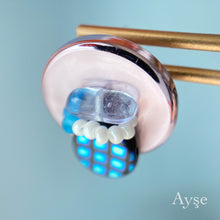 画像をギャラリービューアに読み込む, メタリックボタンピアス