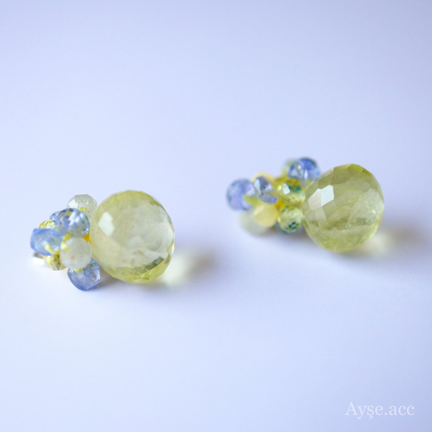 極細糸で編んだつぶつぶピアス(レモンクォーツ)