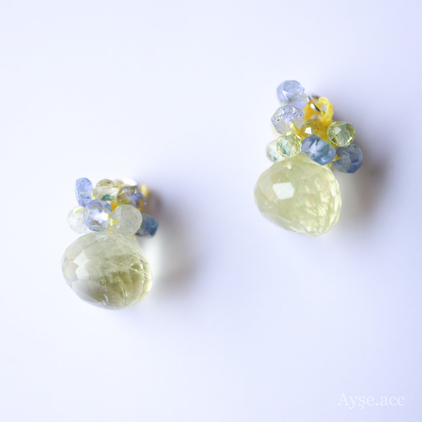 極細糸で編んだつぶつぶピアス(レモンクォーツ)